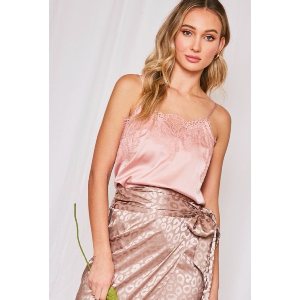 PENELOPE BLUSH LACE TANK - Picture 4 of 4